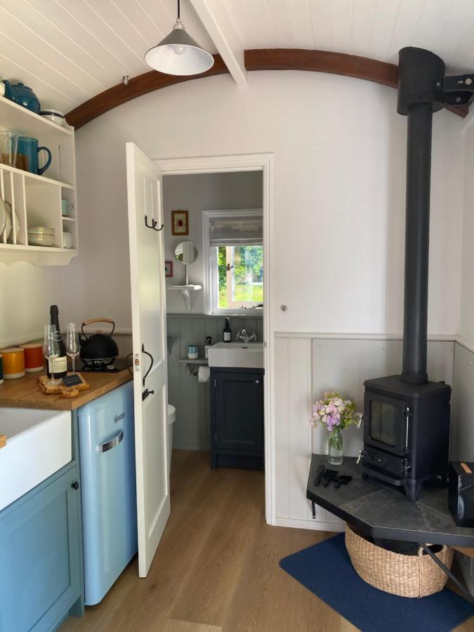 Coachroad Shepherds Huts Petworth Εξωτερικό φωτογραφία
